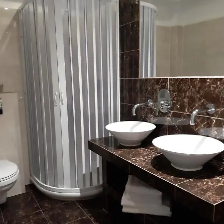 アパートホテル Atalos Kamári