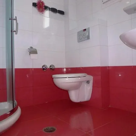 Atalos アパートホテル Kamári