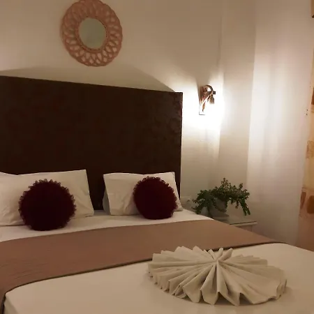 아탈로스 스위트 아파트호텔 Kamári