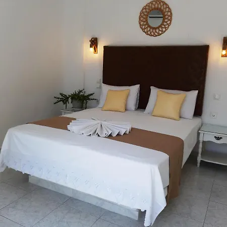 Atalos Aparthotel Kamari (Santorini)