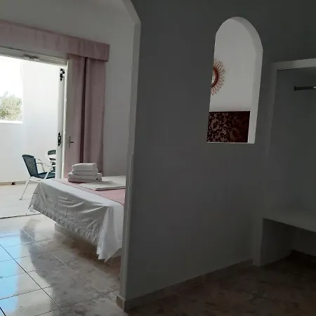 اتالوس سويتس 3* Kamári