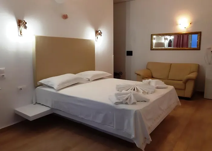 Atalos 3* Kamari (Santorini)