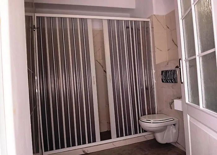 Atalos Kamari (Santorini)