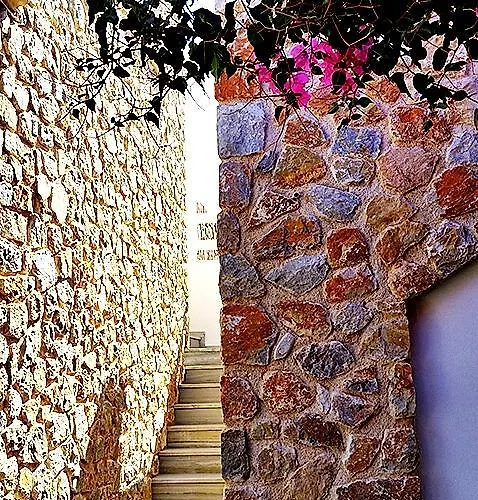 Atalos 3* Kamari (Santorini)