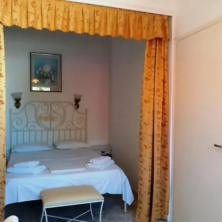 Lejlighedshotel Atalos Kamári